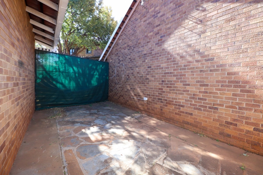 1 Bedroom Property for Sale in Flamwood North West